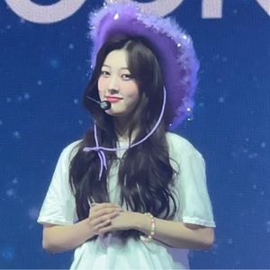 Meet your Posher, Hailey